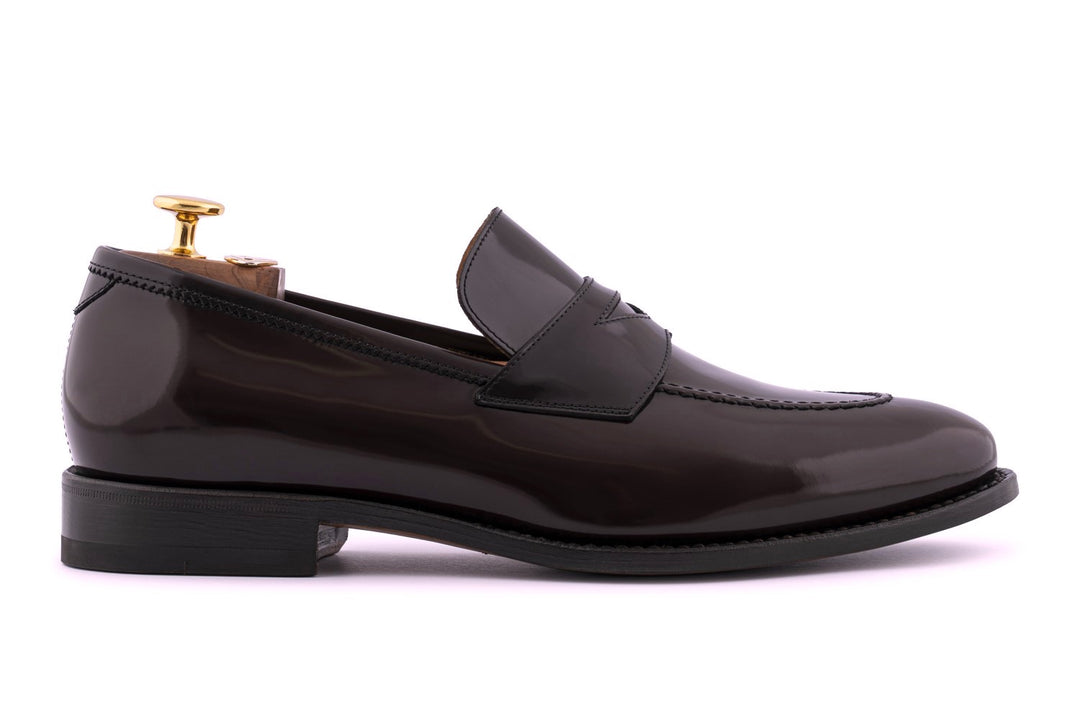 Brushed leather moccasin