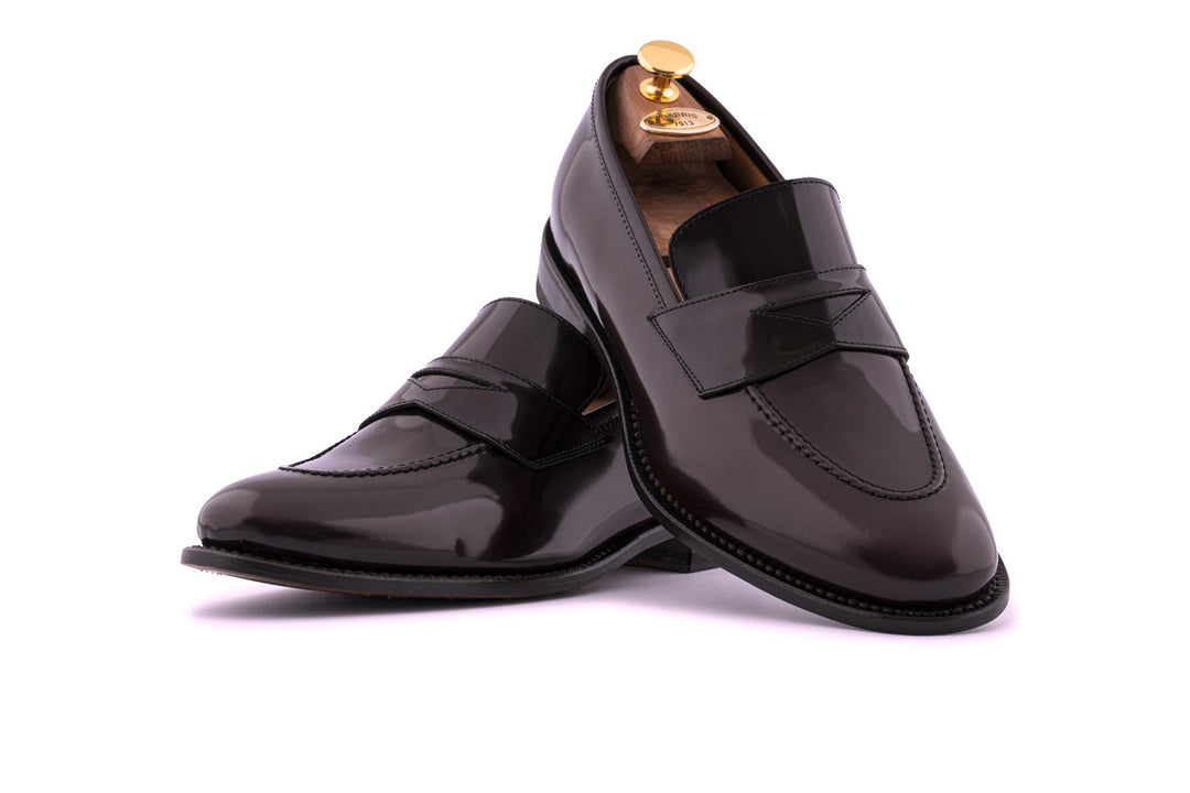 Brushed leather moccasin