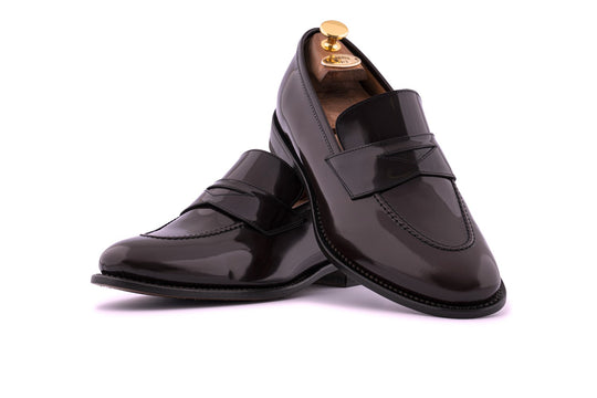 Brushed leather moccasin