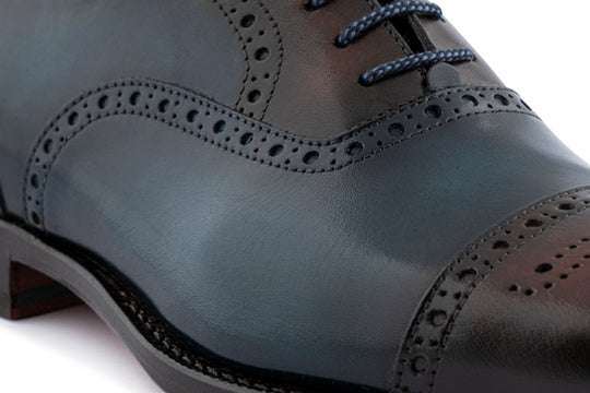 Cuir ombré français français avec des détails de brogue