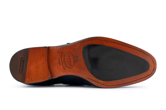 Mocasín con hebilla pintada a mano