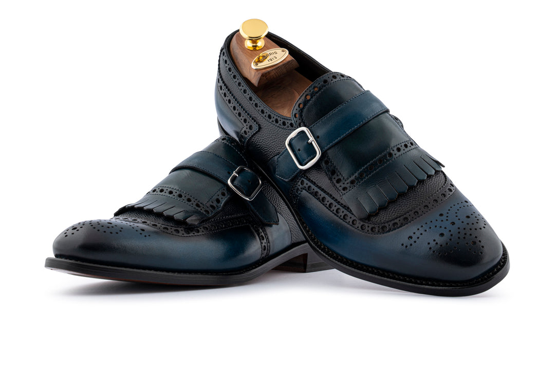 Mocasín con hebilla pintada a mano