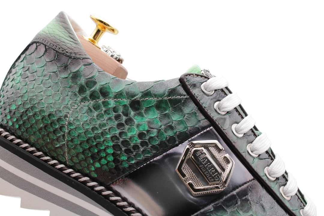 Sneakers in pelle pregiata