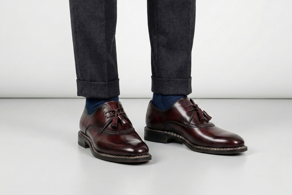 Derby pintado a mano con mano de obra noruega.