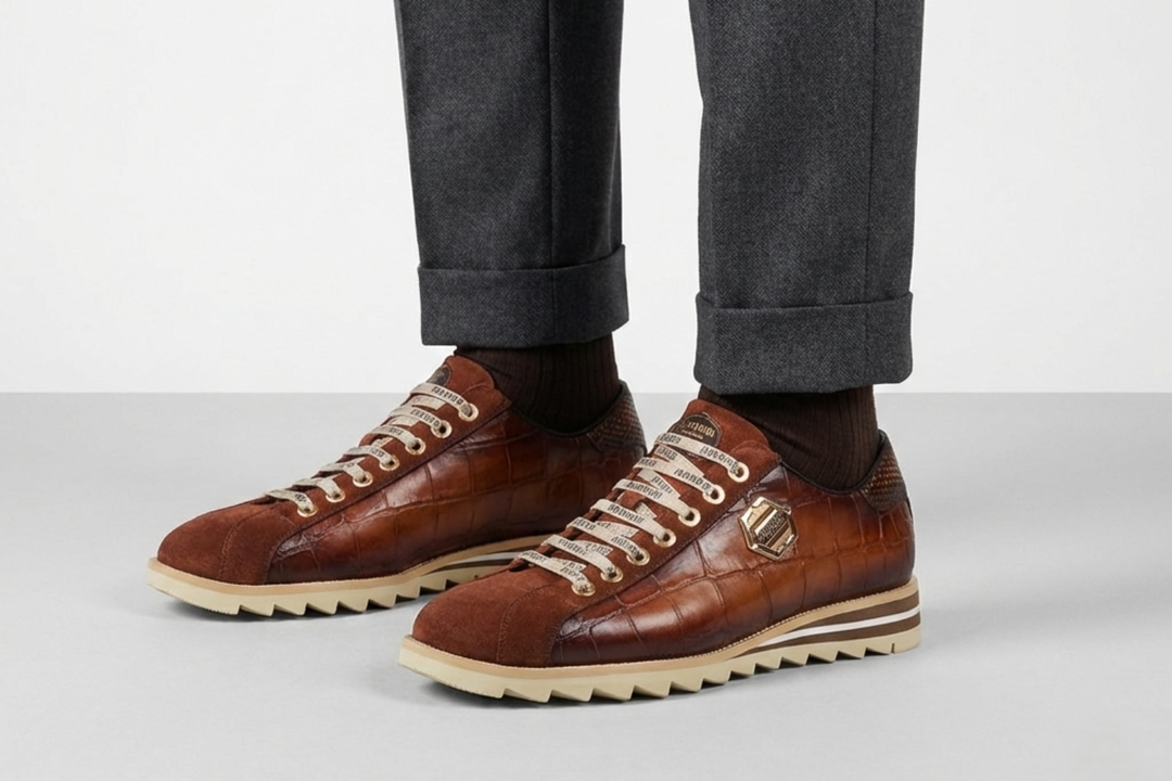 Zapatillas con efecto cocodrilo y ante.