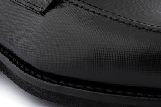 Moccasin in moose effect leather