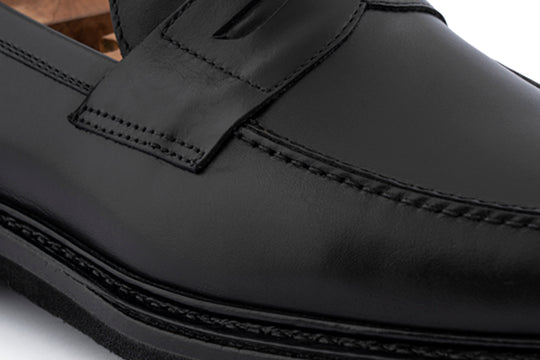 Brushed leather moccasin