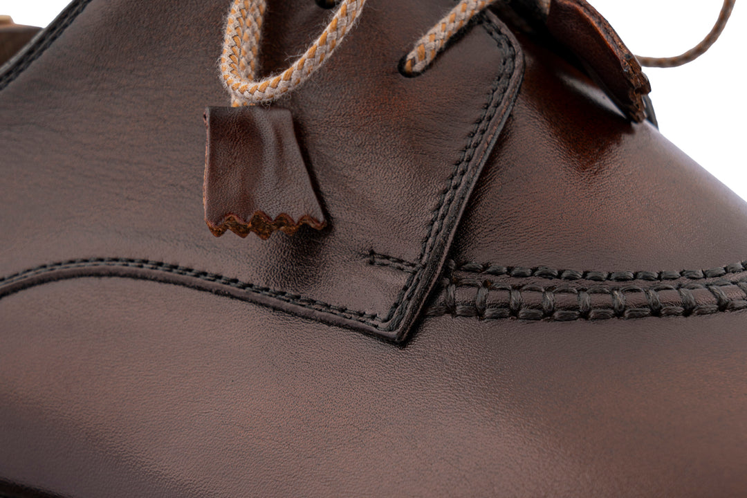 Derby dipinto a mano con lavorazione Norvegese