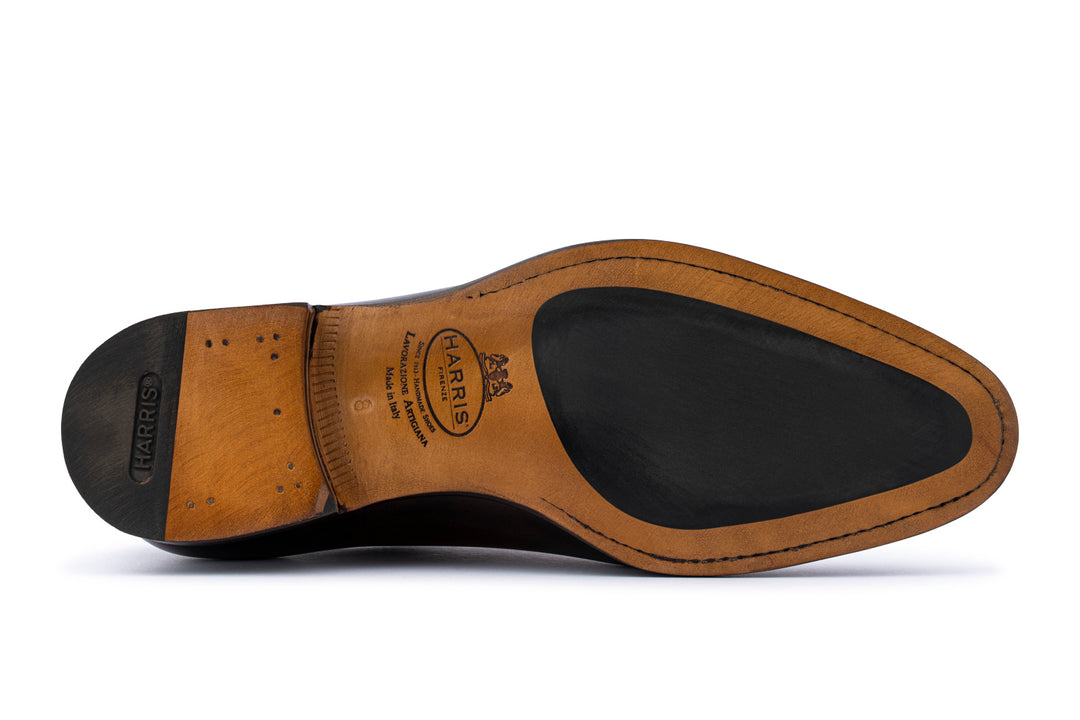 Glatte Brogues aus handbemaltem Leder