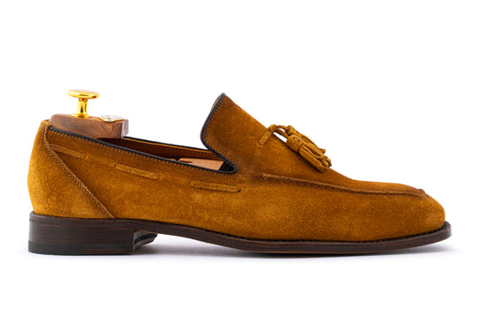 Mocassino in suede con pon pon