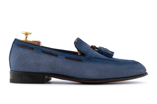 Mocassino in suede con pon pon
