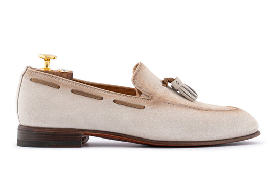 Mocassino in suede con pon pon