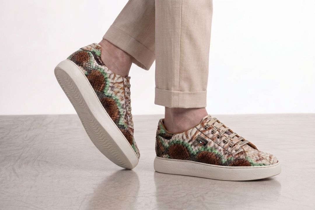 Mehrfarbige Python-Sneaker