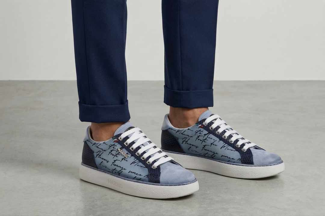 Wildleder-Sneakers und Writer-Details