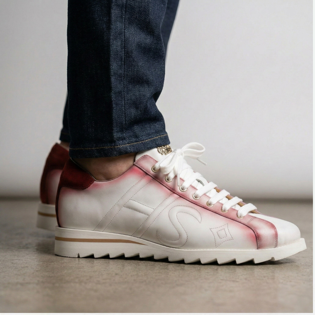 Sneaker in shaded leather and suede