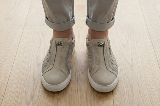 Zapatillas slip-on de piel tejida