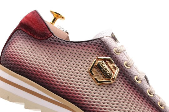 Hand -shaped pierced leather sneakers