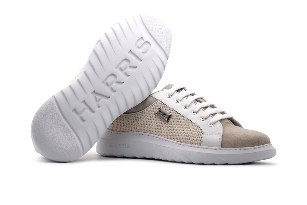 Baskets en daim avec des détails perforés