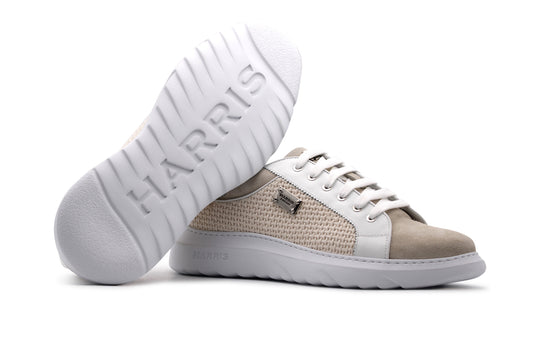 Baskets en daim avec des détails perforés