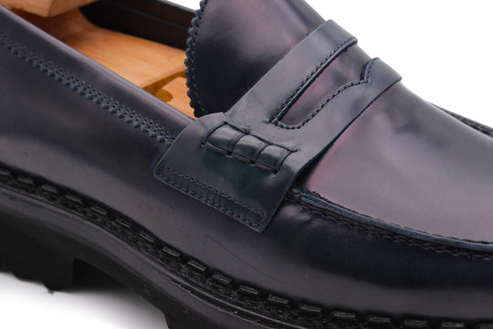 Brushed leather moccasin