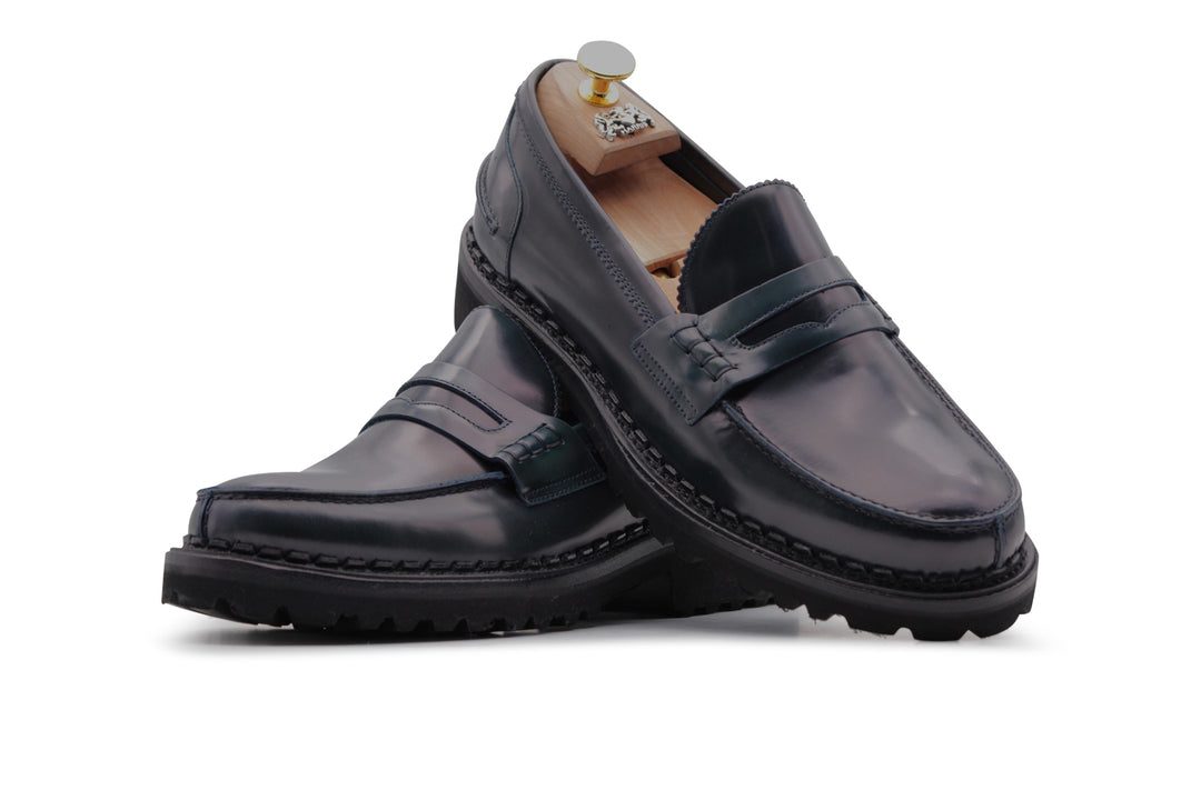 Brushed leather moccasin