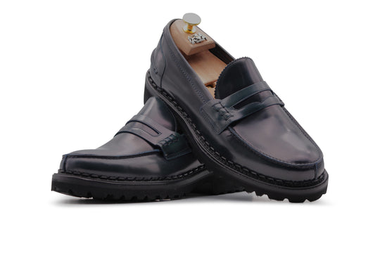 Brushed leather moccasin