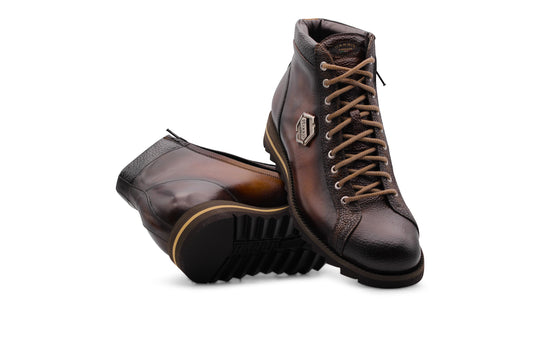 Bottine en cuir peinte à la main