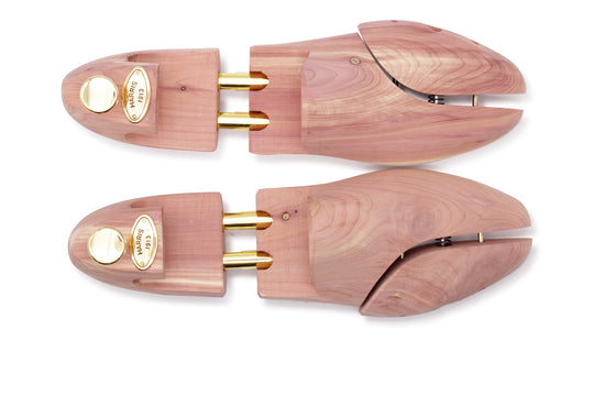 Schuhspanner aus duftendem Zedernholz