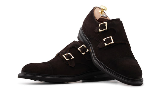 Doppia fibbia in suede testa di moro sfumata a mano