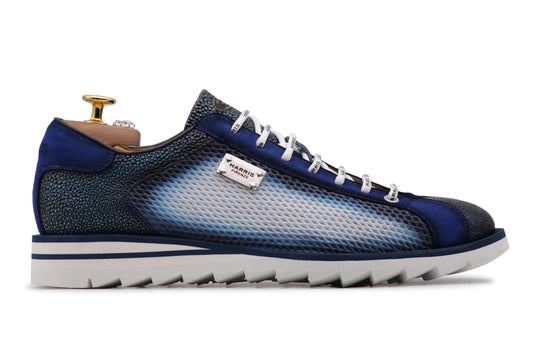 Sneakers mit Perforationseffekt-Print