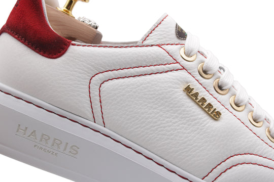 Zapatillas cómodas con detalles de ante.