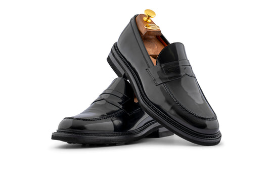 Brushed leather moccasin