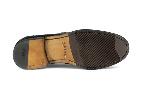 Load image into Gallery viewer, Leather moccasin
